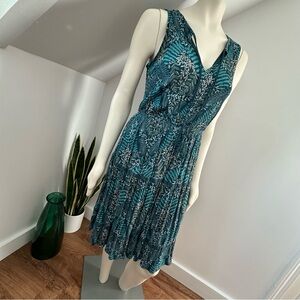 🧜‍♀️ LC Lauren Conrad : Sleeveless Tiered Floral Midi Dress Mermaid Vibes